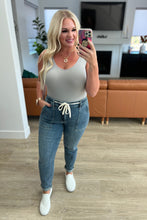 Load image into Gallery viewer, Judy Blue Payton Pull On Denim Joggers in Medium Wash