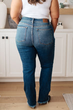 Load image into Gallery viewer, Judy Blue Morgan High Rise Distressed Straight Jeans