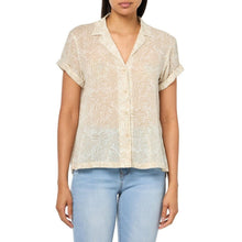 Load image into Gallery viewer, Women's Short Sleeve Packable Camp Shirt, Medium, 21D-196T008