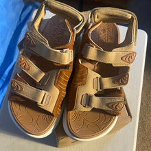Load image into Gallery viewer, Velcro Sandals - Brown and Tan, sz 9, SL2-129s006