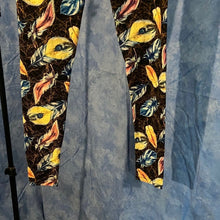 Load image into Gallery viewer, Soft Leggings with Blue and Yellow Feather Pattern, Size 2-12, 15J-L025