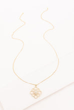 Load image into Gallery viewer, Lovoda Floral Outline Pendant Necklace