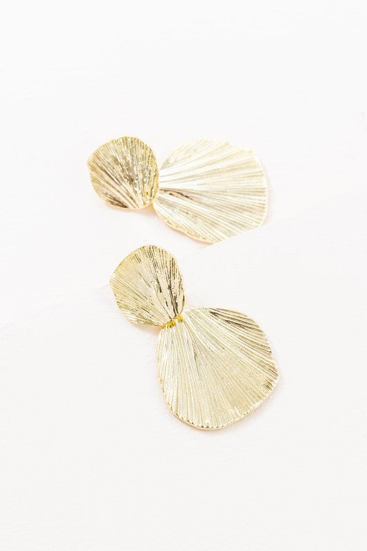 Lovoda Gold Shell Drop Earrings