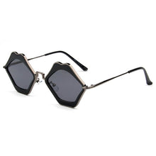 Load image into Gallery viewer, Women Fashion Lips Shape Sunglasses