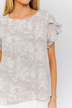 Load image into Gallery viewer, Gilli S/S OVERLAP RUFFLE SLEEVE DITSY PRINT TOP