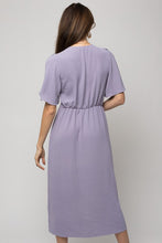 Load image into Gallery viewer, Gilli SOLID V-NECK MIDI DRESS W/ FRONT KNOT