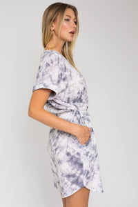 Gilli SHORT DOLMAN, ROLL-UP SLEEVE, SIDE TIE WAIST DRESS