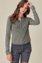 Load image into Gallery viewer, Mustard Seed Mustard Seed BUTTON UP FRONT RAW EDGE DETAIL TOP