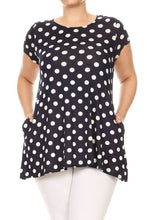 Load image into Gallery viewer, Moa Collection Plus size Polka dot tunic top in a loose fit