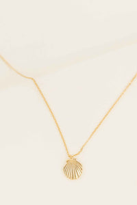 Lovoda Shell Necklace