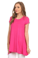 Load image into Gallery viewer, Moa Collection Knit tunic top in a relaxed fit with a round nec