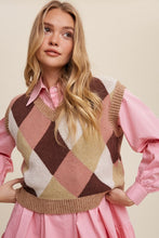 Load image into Gallery viewer, Listicle Argyle Cropped Sweater Vest