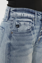 Load image into Gallery viewer, Kan Can USA HIGH RISE STRAIGHT FIT JEANS-KC20011L