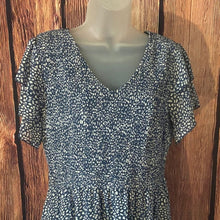 Load image into Gallery viewer, Blue Floral Women's Dress, Large, 1JJ-141D005