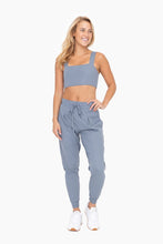 Load image into Gallery viewer, Mono B Solid Pleated Front Joggers