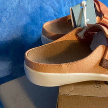 Load image into Gallery viewer, REVITALIGN Peach Slip-On Shoes, sz 6.5D, SL2-129s011