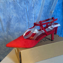 Load image into Gallery viewer, Elegant Red Women's Heels, sz 8.5, 5A-1311s004