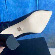 Load image into Gallery viewer, Badgley Mischka Satin Black Heeled Boots, SL5-137s005