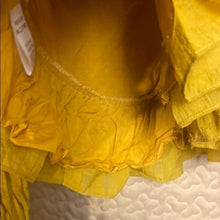 Load image into Gallery viewer, Mustard Seed Ruffled Short Top, Medium, 2F-112T009