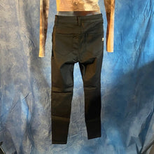 Load image into Gallery viewer, 1822 Denim Black Skinny Jeans, Size 4, 3A-126B001