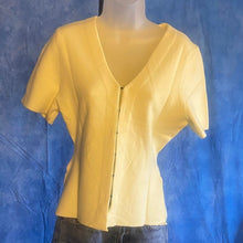 Load image into Gallery viewer, Yellow V-Neck Women's Top sz S, 3F-128T003