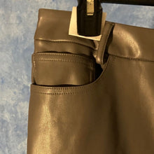 Load image into Gallery viewer, Elegant Leather Skirt, M, 2F-1312B005