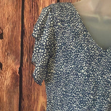 Load image into Gallery viewer, Blue Floral Women's Dress, Large, 1JJ-141D005