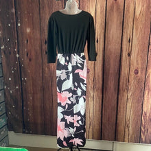 Load image into Gallery viewer, Black and Pink Floral Maxi Dress, Medium, 9G-111D053