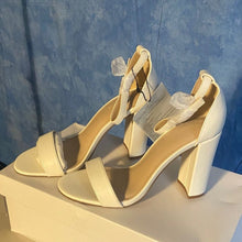 Load image into Gallery viewer, Elegant White Block Heel Sandals, sz 7, SL3-1313s002