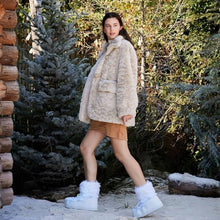 Load image into Gallery viewer, Faux Fur Snow Boots, Size 9, SL5-189S003