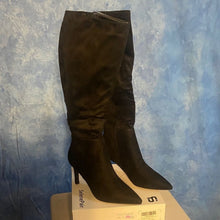 Load image into Gallery viewer, Sleek Black Knee-High Boots, sz11, SL5-1503s003