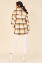 Load image into Gallery viewer, Lilou Plaid sherpa jacket with pockets