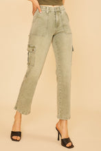 Load image into Gallery viewer, Annie Wear Straight Leg Jeans with Cargo Pockets