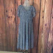 Load image into Gallery viewer, Blue Floral Women's Dress, Large, 1JJ-141D005