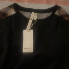 Load image into Gallery viewer, WAFFLE KNIT BLACK AND GRAY CREWNECK SHORT SLEEVE, SMALL, 5H-138T011