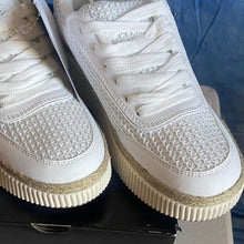 Load image into Gallery viewer, Airhas White and Silver Sneakers, SL2-129S003