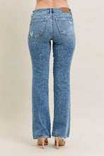 Load image into Gallery viewer, Mid Rise Wash Destroy Hem Bootcut Jeans Bsck