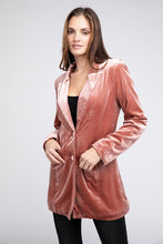 Load image into Gallery viewer, BiBi Shiny Velvet Peak Lapel Single Blazer