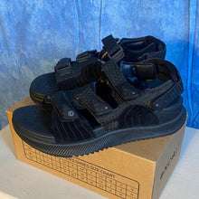 Load image into Gallery viewer, Black Adjustable Strap Sandals sz 9, SL2-129s007