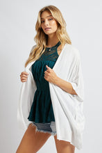 Load image into Gallery viewer, Davi &amp; Dani FAVORITE SOLID KIMONO CARDIGAN