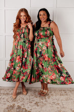Load image into Gallery viewer, Jodifl A Little While Longer Dress in Green