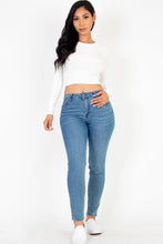 Load image into Gallery viewer, Long Sleeve Round Neck Basic Crop Top (CAPELLA)