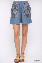 Load image into Gallery viewer, GIGIO Denim And Print Pockets Elastic Waist Shorts With Raw Hem