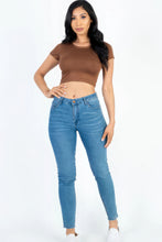 Load image into Gallery viewer, CAPELLA APPAREL Short Sleeve Roundneck Crop Top