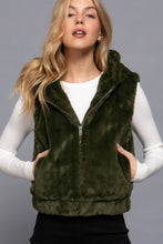 Load image into Gallery viewer, ACTIVE BASIC Hoodie Faux Fur Vest