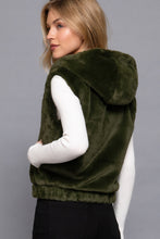 Load image into Gallery viewer, ACTIVE BASIC Hoodie Faux Fur Vest