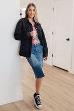 Load image into Gallery viewer, HAPTICS Group Chat Floral Top
