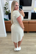 Load image into Gallery viewer, ONE ELEVEN NORTH Has Merit Tulip Midi Dress