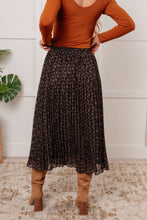 Load image into Gallery viewer, POLAGRAM Just What You Wanted Floral Print Pleated Skirt