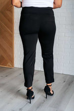 Load image into Gallery viewer, Dear Scarlett Magic Ankle Crop Skinny Pants in Black